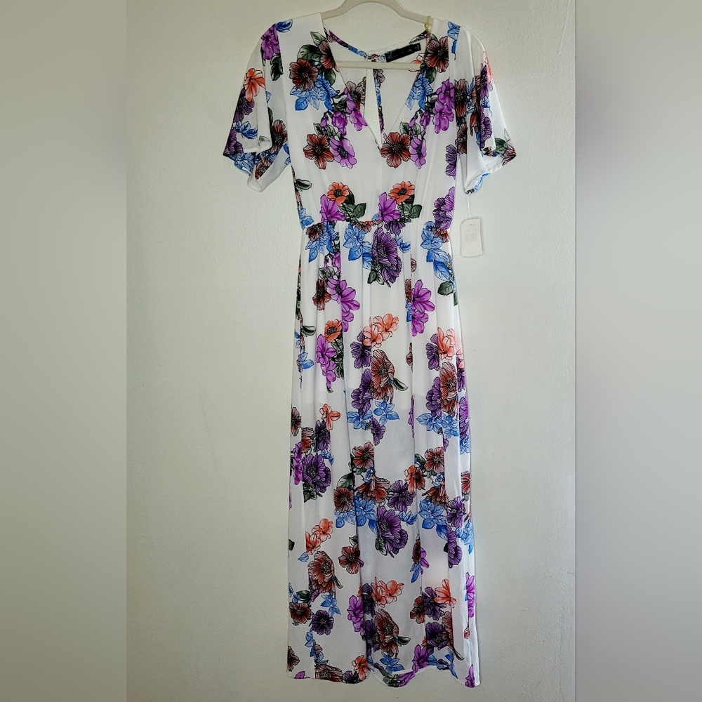 Women's Dress Open Back Size Medium Floral Print V Neck Splits On Bottom